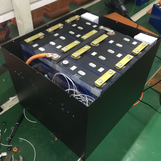 Paquete de batería de litio LiFePO4 de ciclo profundo 72V 100ah para sistema de CC / RV / barco / sistema de energía solar