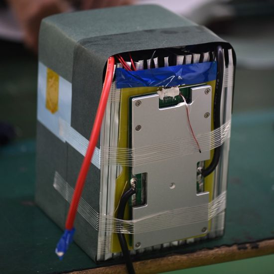 Paquete de batería de 12V 100ah LiFePO4 para sistema de CC Sistema de energía solar para el hogar del barco RV